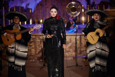 Yuridia lanza su nuevo tema "Malamente"