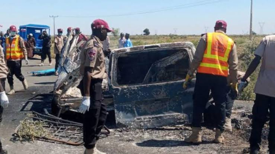 Choque de Autobuses en Nigeria Deja 37 Muertos