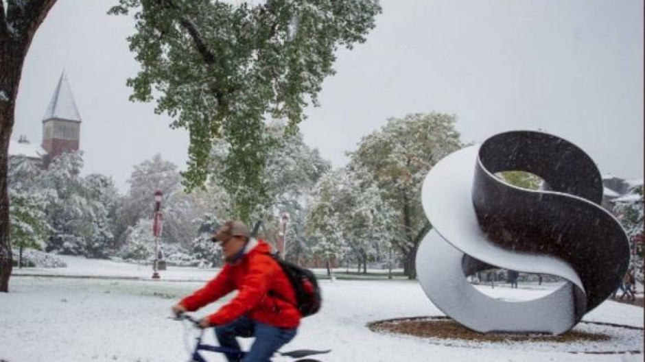 Primera nevada de la temporada cae en Colorado