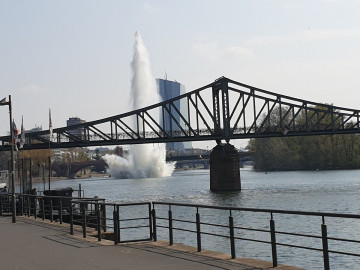 Detonan en Frankfurt bomba procedente de la Segunda Guerra Mundial