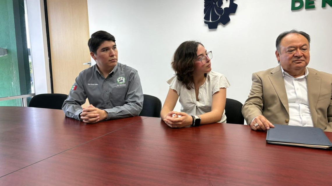 Entrega Consejo de Instituciones becas de titulación 