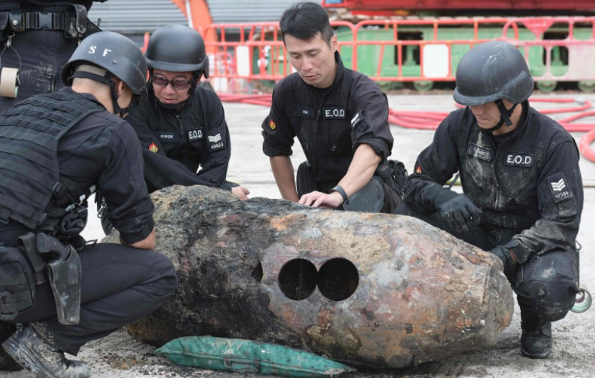 Desactivan bomba de la Segunda Guerra Mundial en Hong Kong 