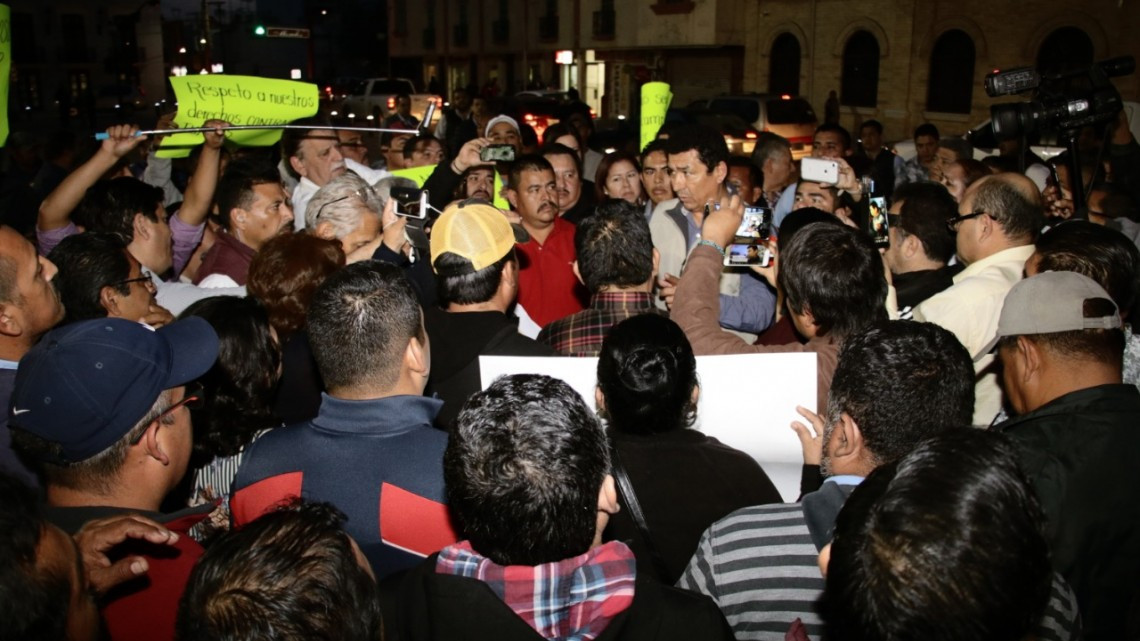 Protestan sindicalizados de JAD; piden apoyo al alcalde Mario López 