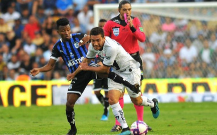 Querétaro golea 3-0 a Pumas y mantiene paso firme hacía la liguilla