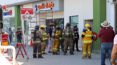 Simula COMAPA y PCyB incendio en centro comercial de Reynosa