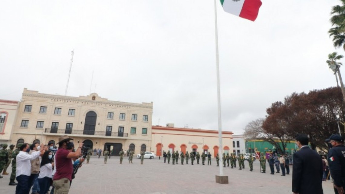 Encabeza Alcalde de Matamoros conmemoración del “Día de la Bandera”