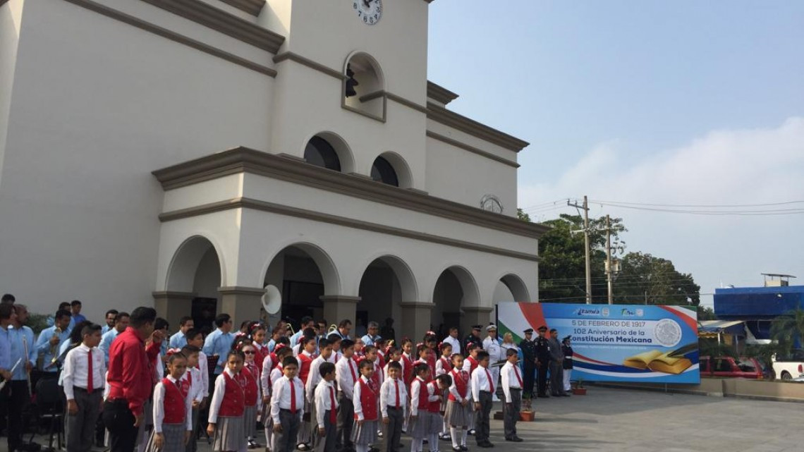 Conmemoran el aniversario de la promulgación de la Constitución Política Mexicana.