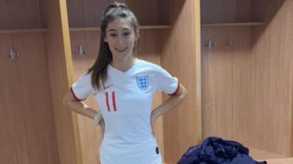 Tatiana Flores es capitana de la sub 16 de Inglaterra