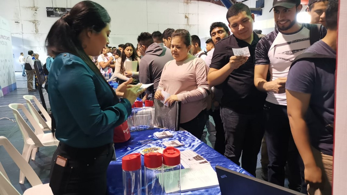 Beneficia CIVER a estudiantes con vinculación de empresas