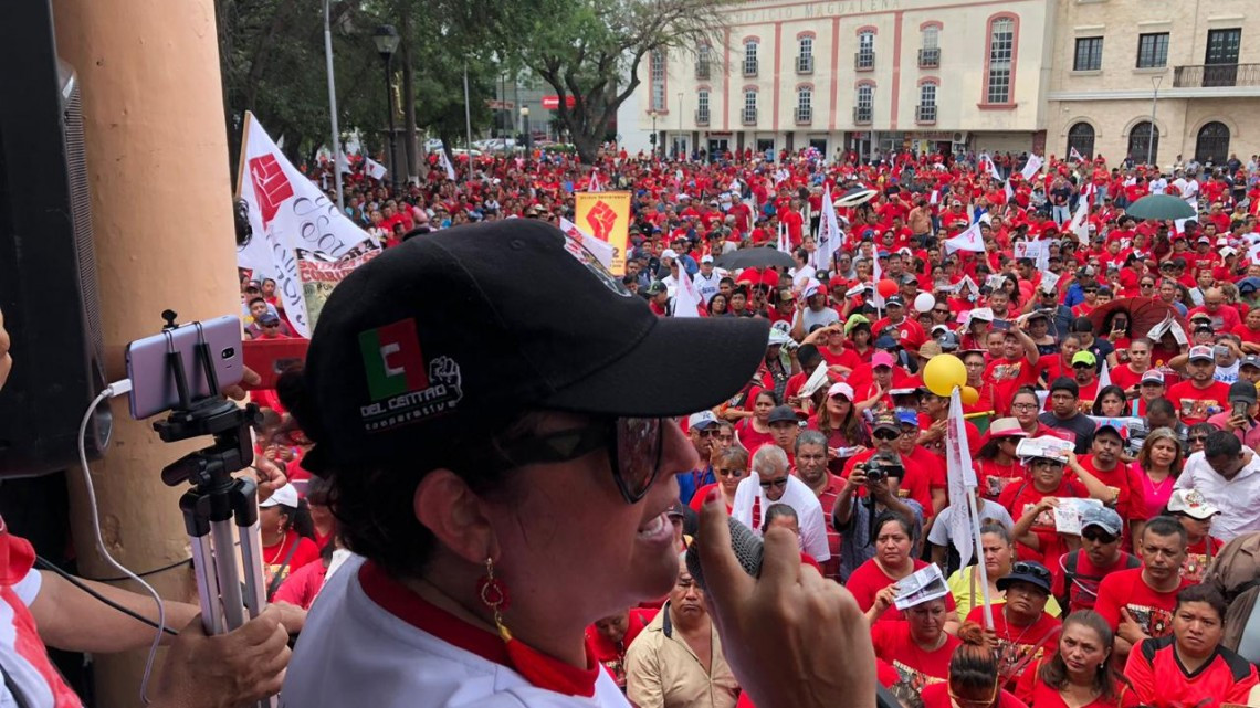 Obreros y activistas sociales piden la caída del charrismo