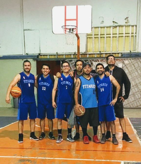 Halcones ante Premier  En Basquetbol Municipal