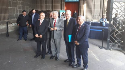 Se reúne AMLO con asociaciones de ingenieros