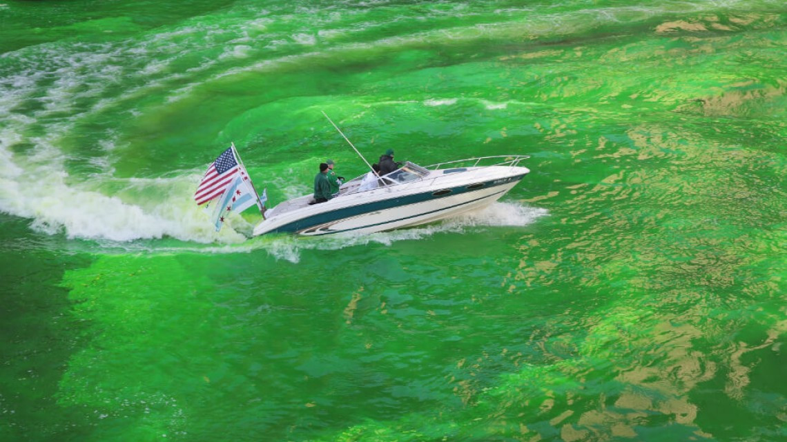 Chicago se tiñe de verde