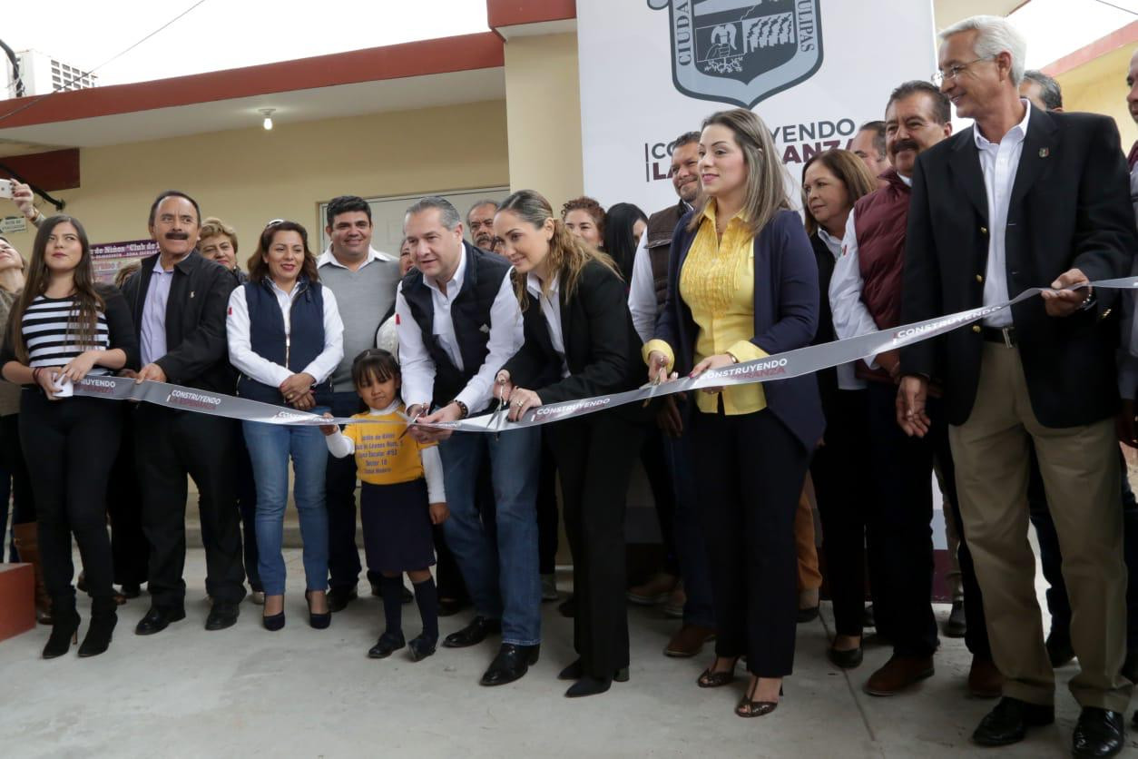 Entrega Adrián Oseguera tercer comedor escolar en Madero