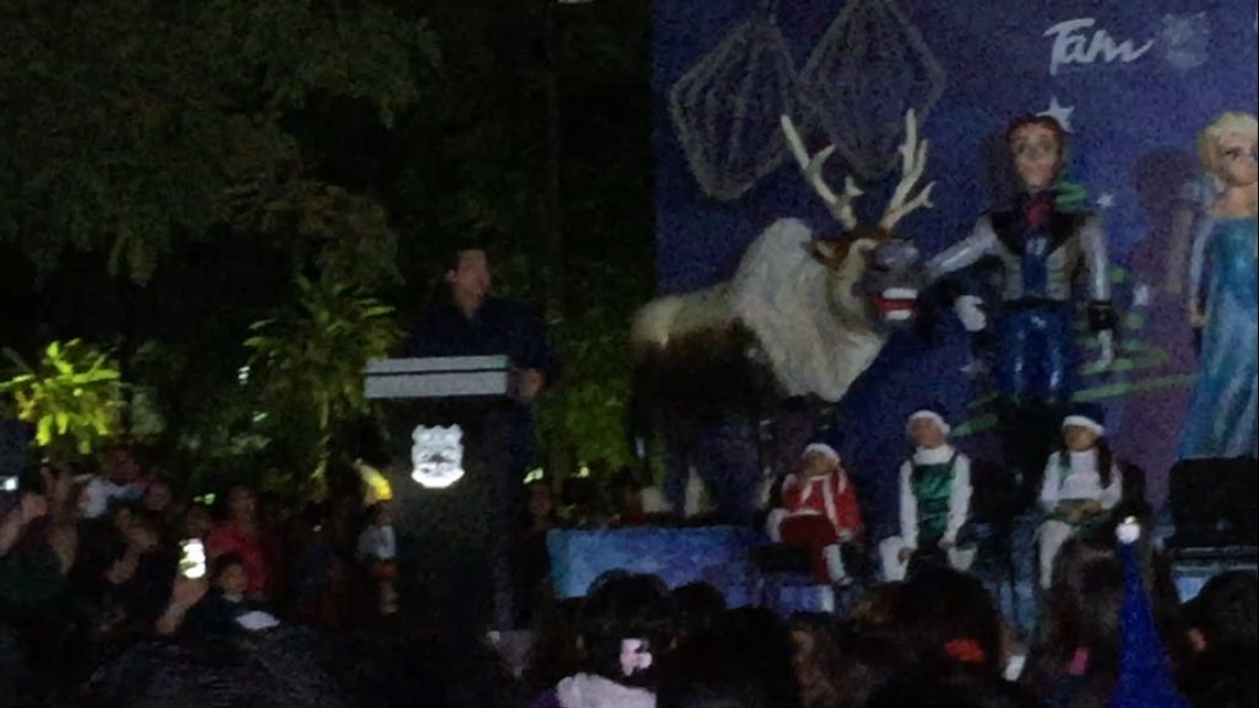 Altamira se ilumina con el encendido del árbol de navidad