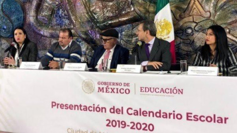 Acataran maestros locales nuevo calendario escolar 