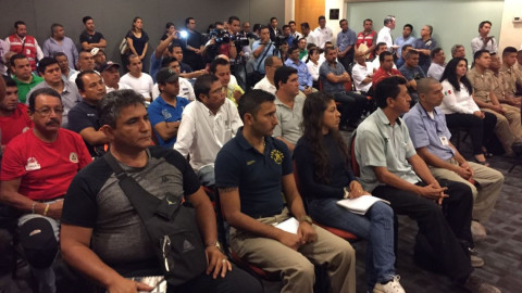 Capacitan a hoteleros en rescate acuático y primeros auxilios