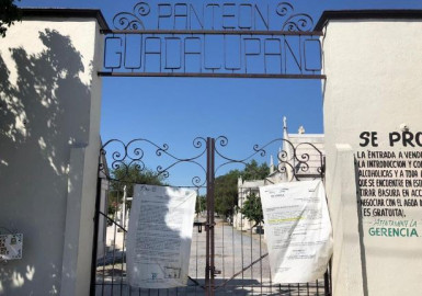 Tras un año de cierre, panteones reciben a visitantes