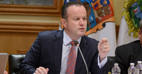 Carlos Canturosas declina a candidatura