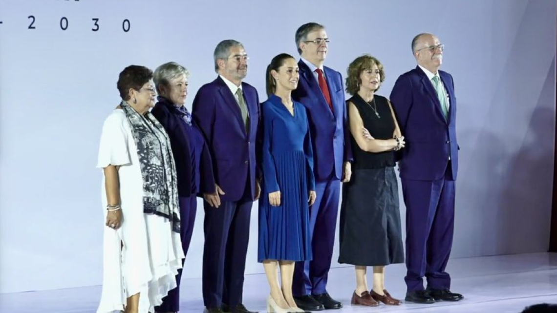 Claudia Sheinbaum presenta a seis integrantes de su gabinete