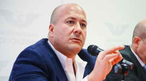 Enrique Alfaro informó sobre posible “paro en seco” si los contagios de COVID-19 no disminuyen 