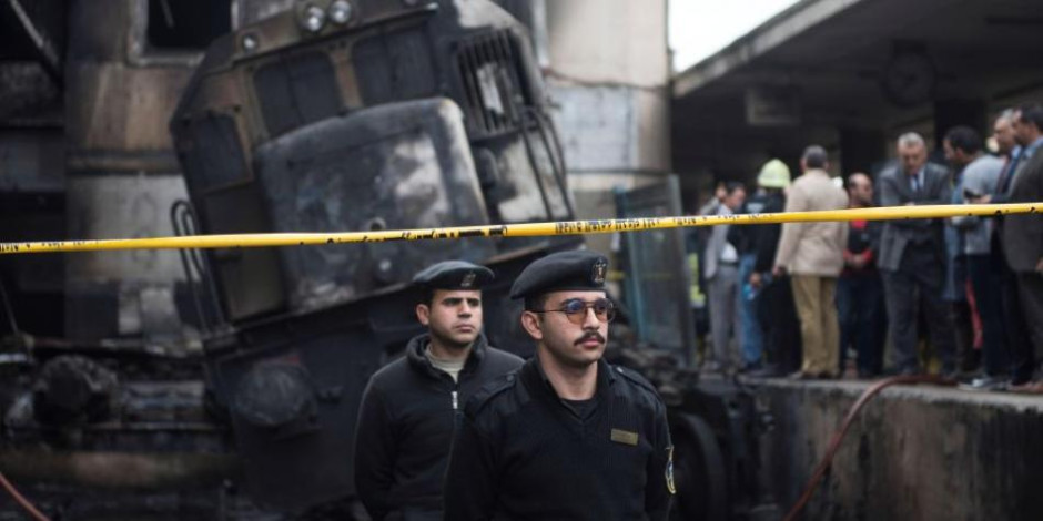 Renuncia ministro de Transporte de Egipto tras accidente de tren