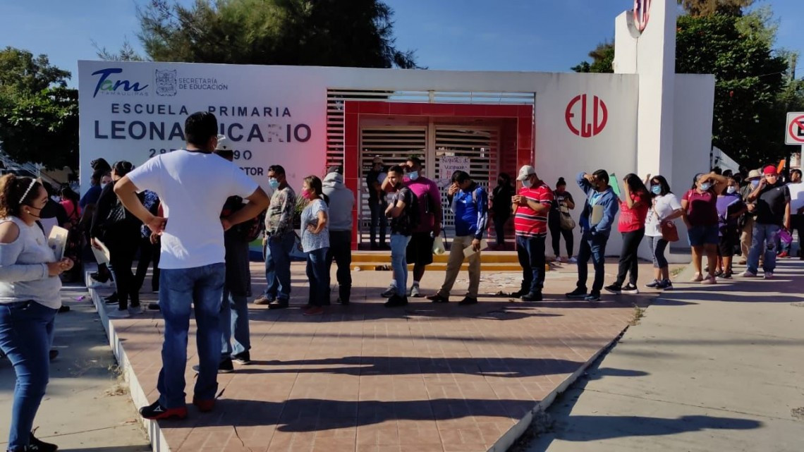 Abre centro de vacunación para rezagados en Victoria 