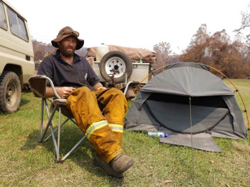 Hombre busca a su mejor amigo en Australia