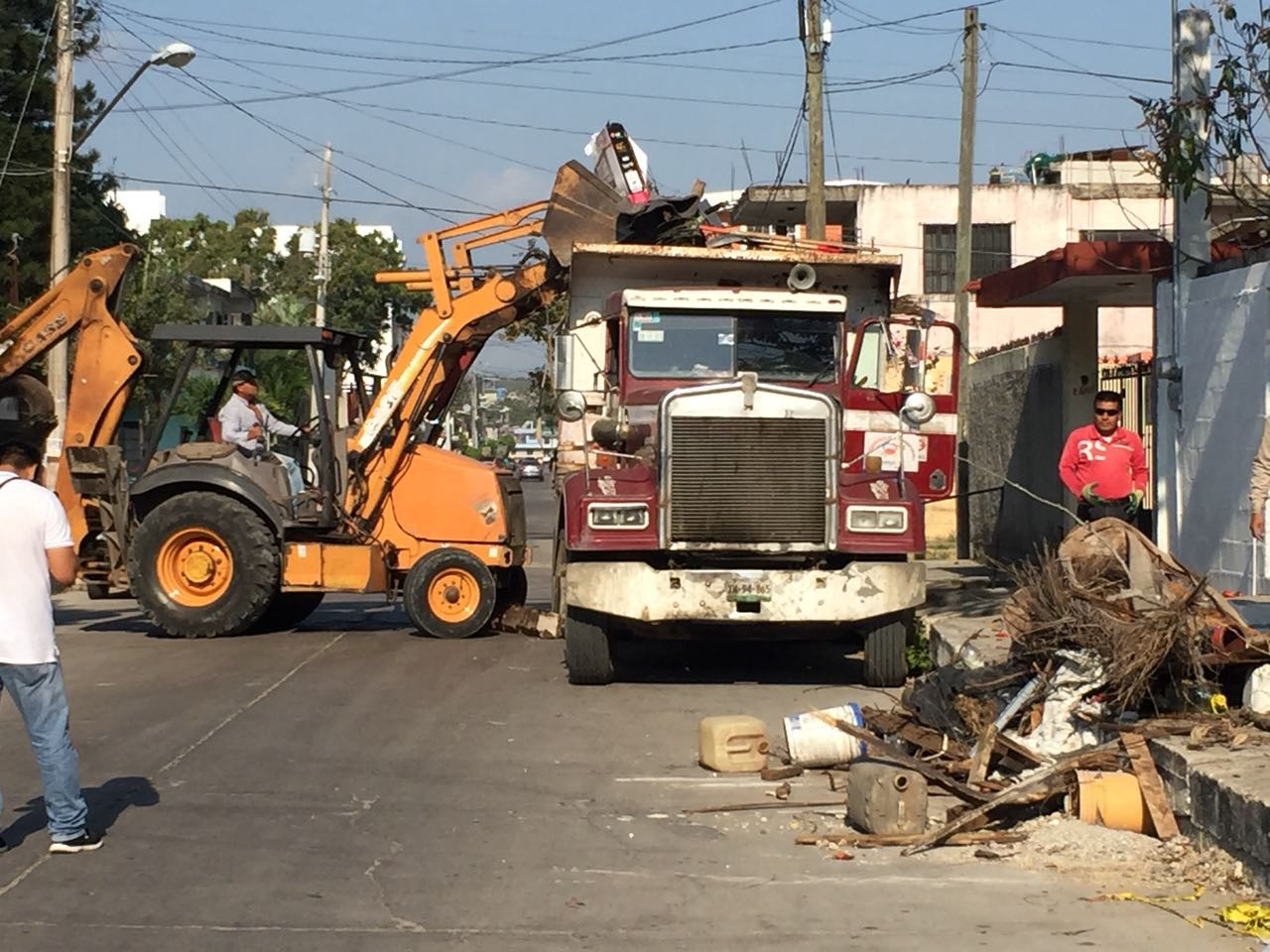Ponen en marcha jornada de limpieza 
