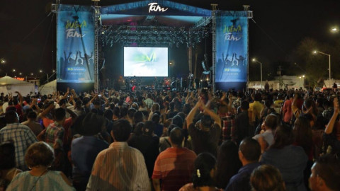 Disfrutan neolaredenses Suena Tam