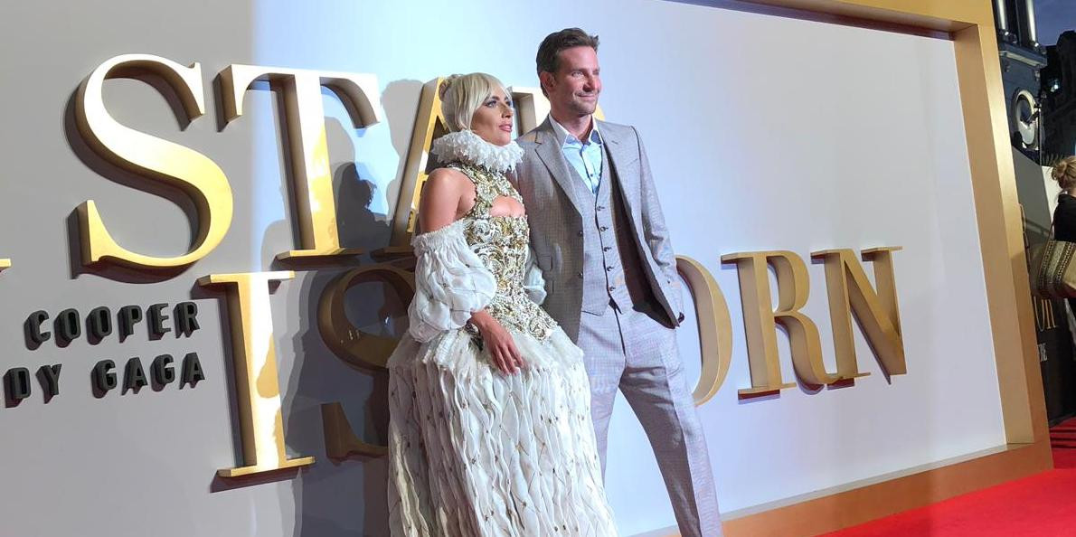 Lady Gaga presenta A Star Is Born en Londres vestida de reina