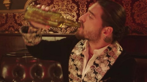 Video: Maluma estrena nueva canción “Marinero”
