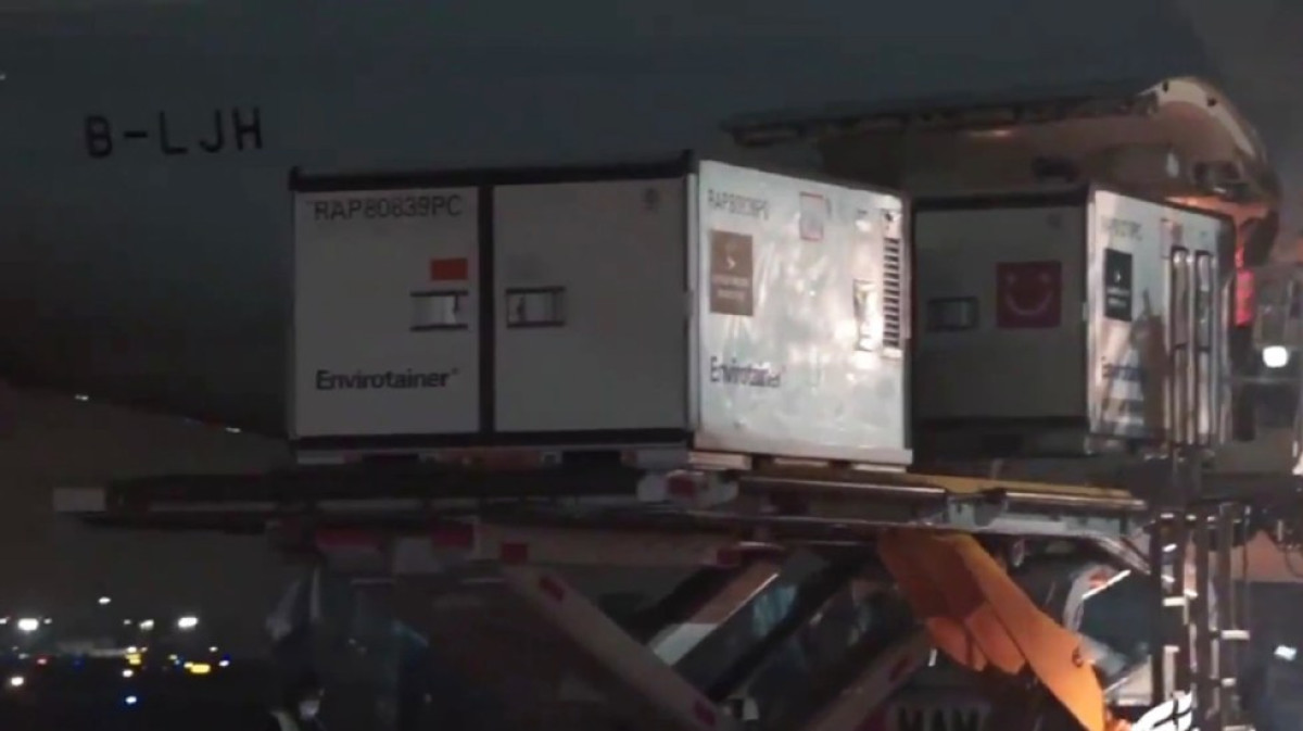 Llegan a México un millón de vacunas contra el COVID-19 de Sinovac