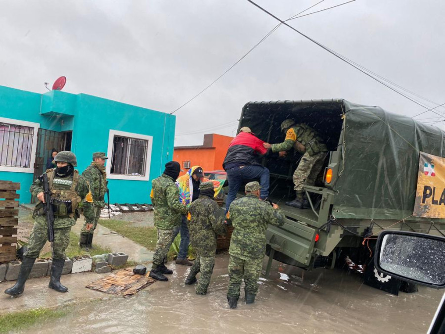  Activan SEDENA y Protección Civil operativo de auxilio a ciudadanos afectados por lluvias