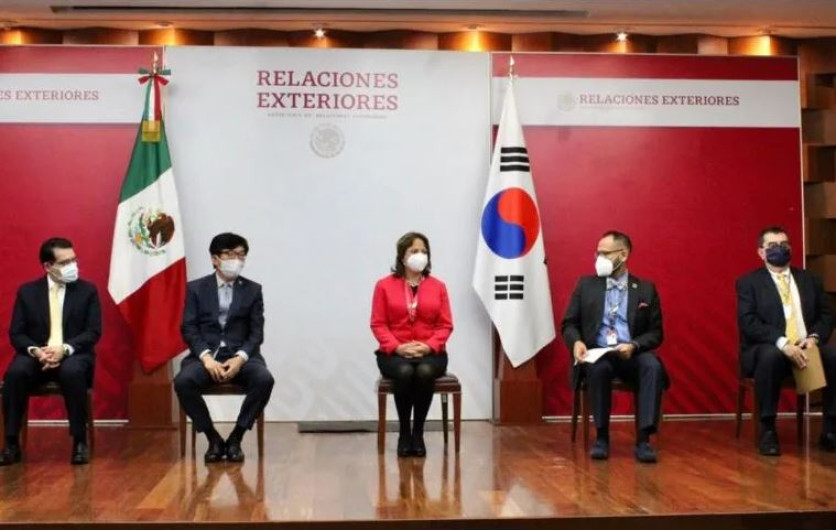 Corea del Sur dona a México equipos de pruebas COVID-19 