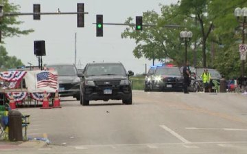 Al menos cinco muertos en un tiroteo durante una celebración del 4 de julio en Highland Park, Illinois