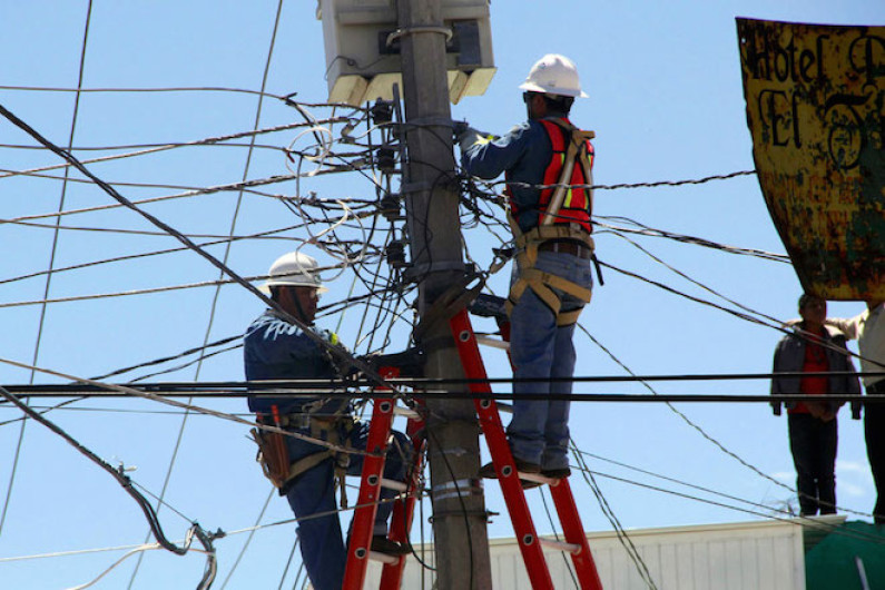 Exhortan a usar sólo aparatos electrónicos indispensables