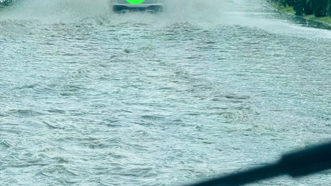 Inundaciones y caos vial en Matamoros tras fuertes lluvias