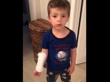 Niño confunde toalla sanitaria con curita gigante