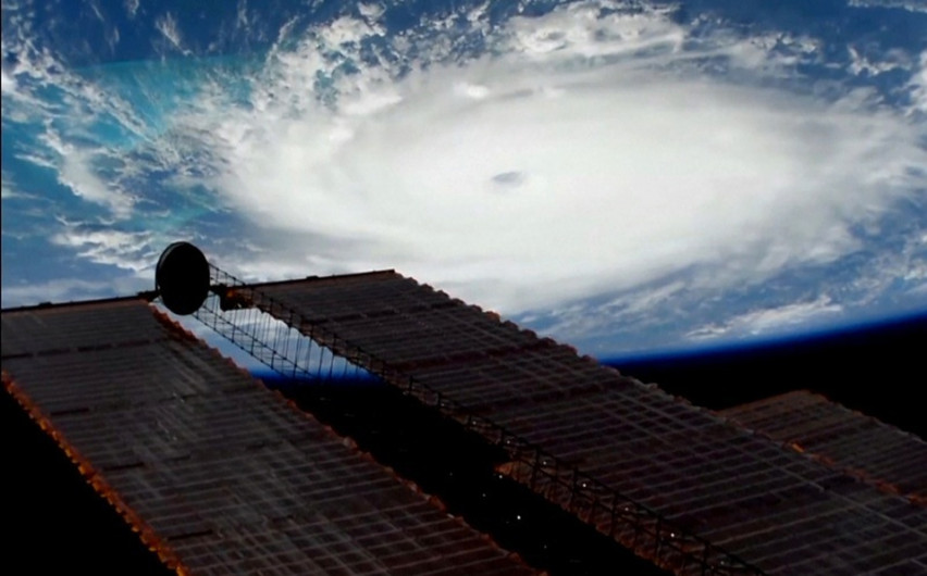 Dorian baja a categoría 2, ha dejado 5 muertos