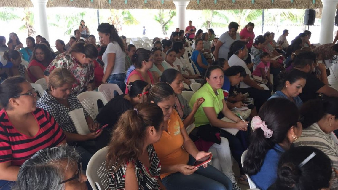 Mujeres de Altamira son capacitadas en el arte de la repostería.