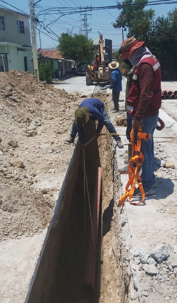 Rehabilita COMAPA drenaje sanitario en Zona Centro y Col. López Mateos