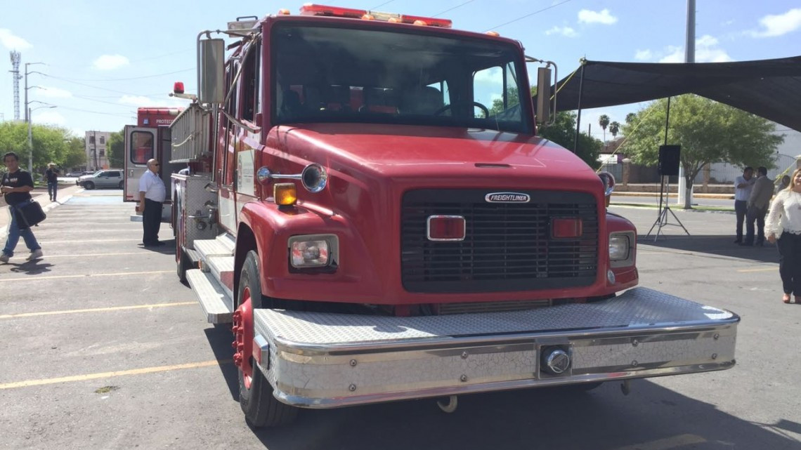 Recibe Matamoros dos ambulancias y un camión de bomberos