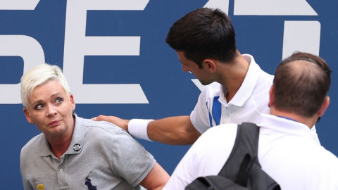 Descalifican a Djokovic  del US Open tras pelotazo no intencional a jueza