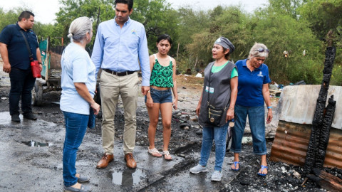 Visita DIF Reynosa a familias que se quedaron sin casa