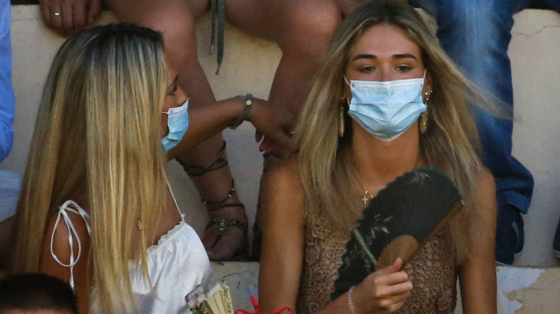 Enrique Ponce es parte de la pandilla de su novia Ana Soria