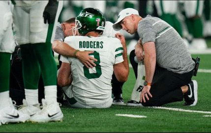 Jets pierden a Rodgers por lesión