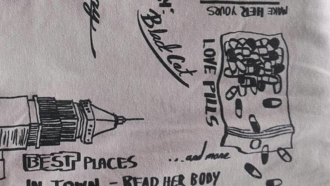 Cuidado con el Perro se disculpa y retira playeras que incitan violencia contra mujeres