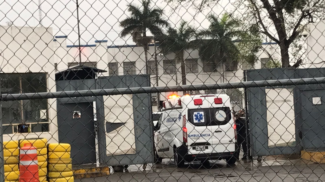 Ocho heridos tras riña en penal de Victoria