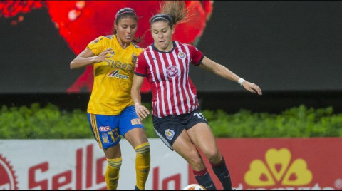 Chivas recibe a Tigres en semifinal de ida de la Liga MX Femenil